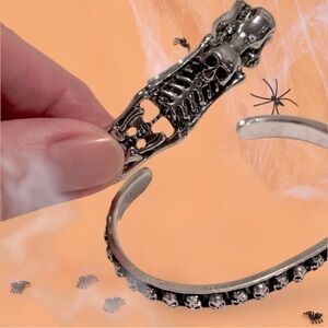 🆕 Gothic Punk Silver Skull Skeleton Cuff Bracelet Set - Unisex - Adjustable 💀